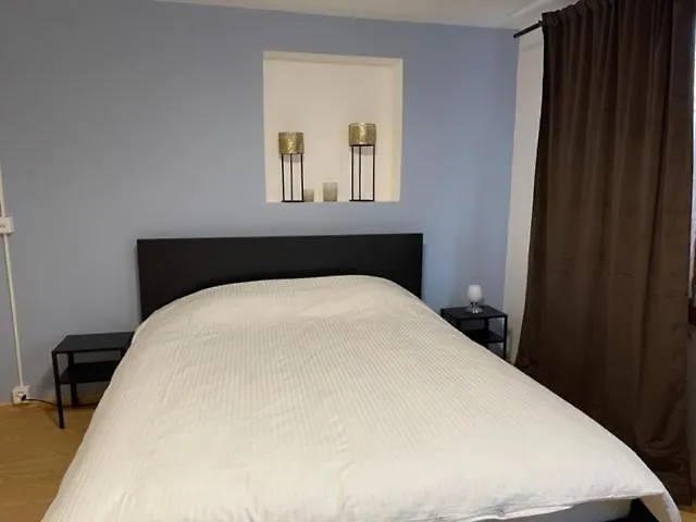 Oscar Hotel contacts